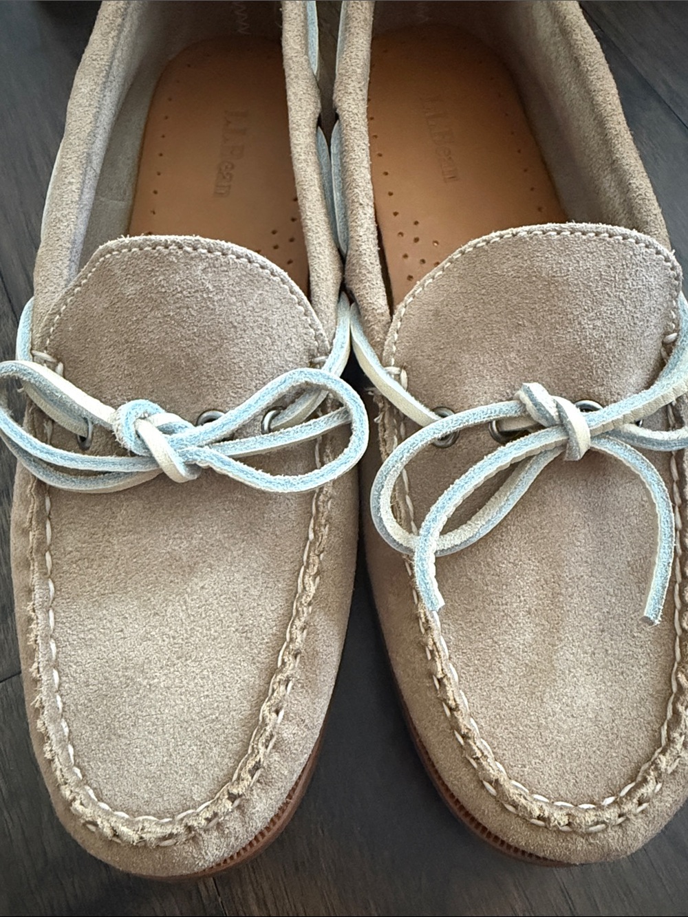 L.L.Bean Suede Handsewn Mocs in Beige - Sz 8.5 (like new, worn once for photo) - Picture 3 of 6